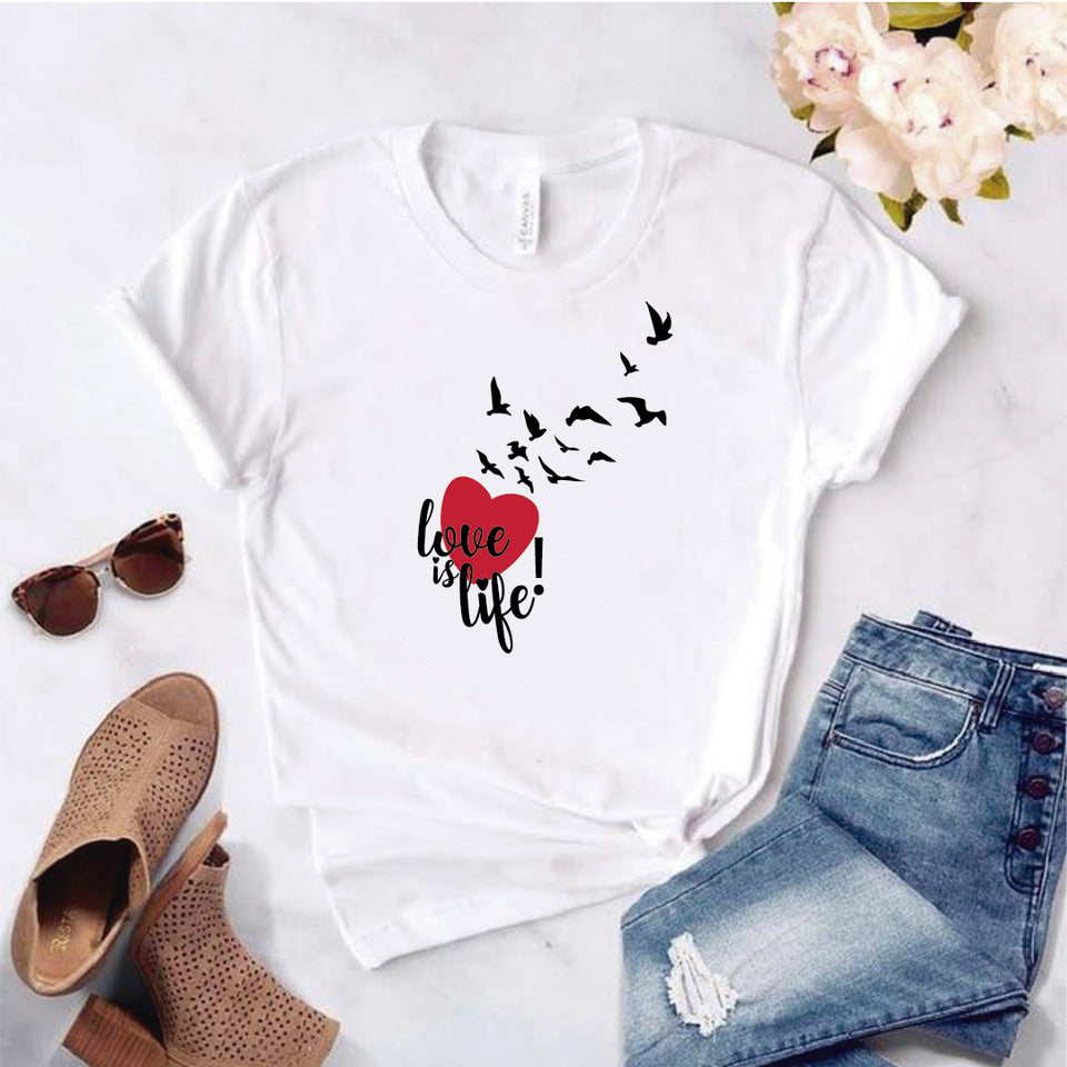 Camisa estampada  tipo T-shirt  LOVE IS LIFE