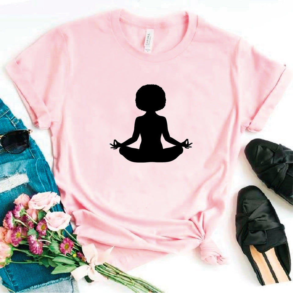 Camisa estampada tipo T- shirt Mujer Afro meditando